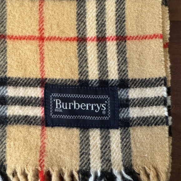 SOLD Burberrys Nova Check Wool Blanket Wrap - Picture 4 of 5